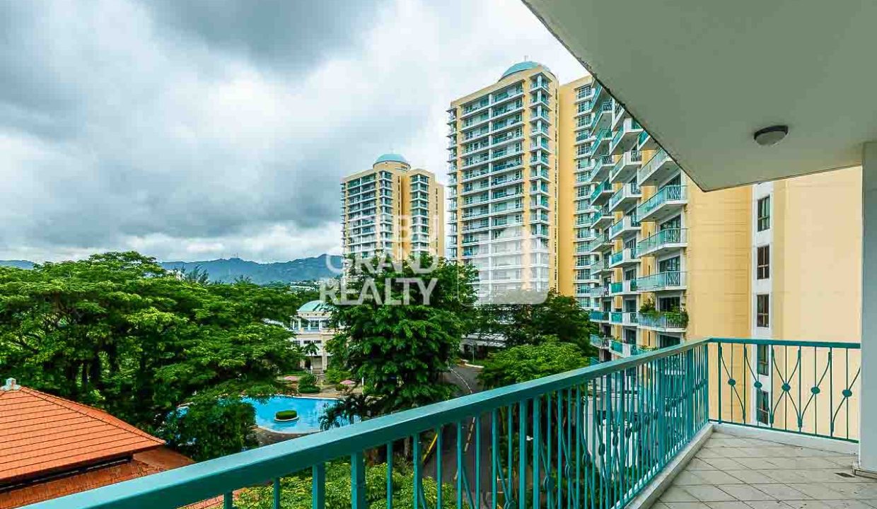 RCCL34 Elegant Condo with Spacious Living and Dining Area in Citylights Gardens - Cebu Grand Realty (11)