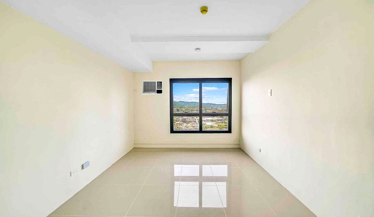 SRBJT2 Bright Studio Apartment with Stunning City Views in Mandaue City - Cebu Grand Realty (1)