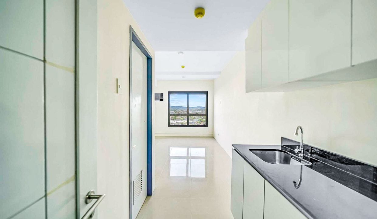 SRBJT2 Bright Studio Apartment with Stunning City Views in Mandaue City - Cebu Grand Realty (4)