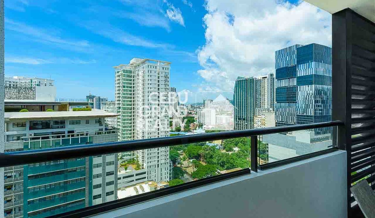 RCALC34 Luxury High-Rise Condo with Stunning City Skyline View in The Alcoves - Cebu Grand Realty (11)