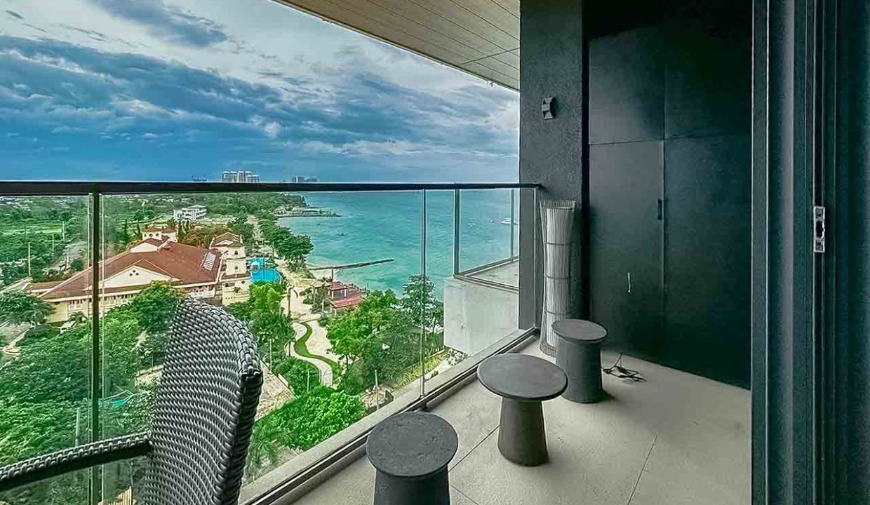 RCTRF3 Luxurious Studio with Panoramic Ocean Views in The Reef Island Resort - Cebu Grand Realty (10)