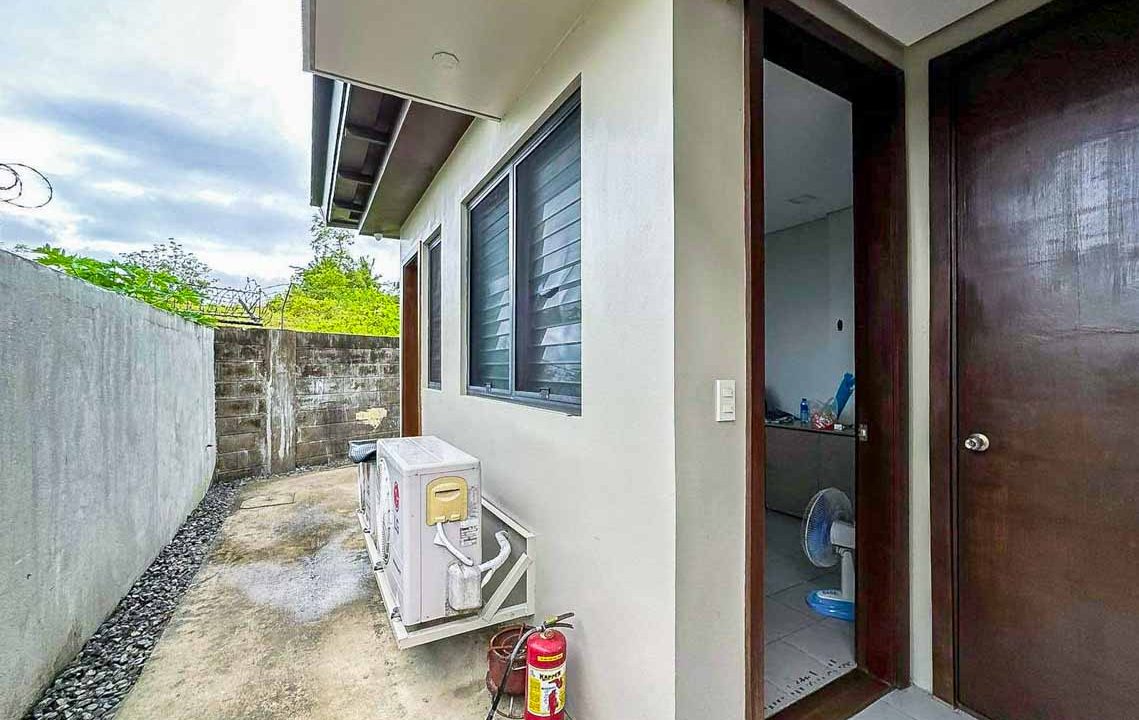 RHAM2 Furnished 3 Bedroom House in Amara Subdivision for Rent - Cebu Grand Realty (15)