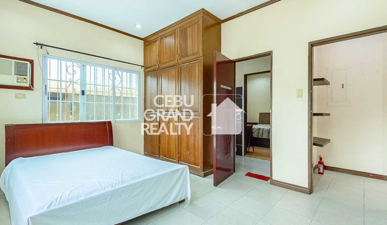 RHSUH6 Elegant Family Home with Ample Outdoor Space in Talamban - Cebu Grand Realty (16)