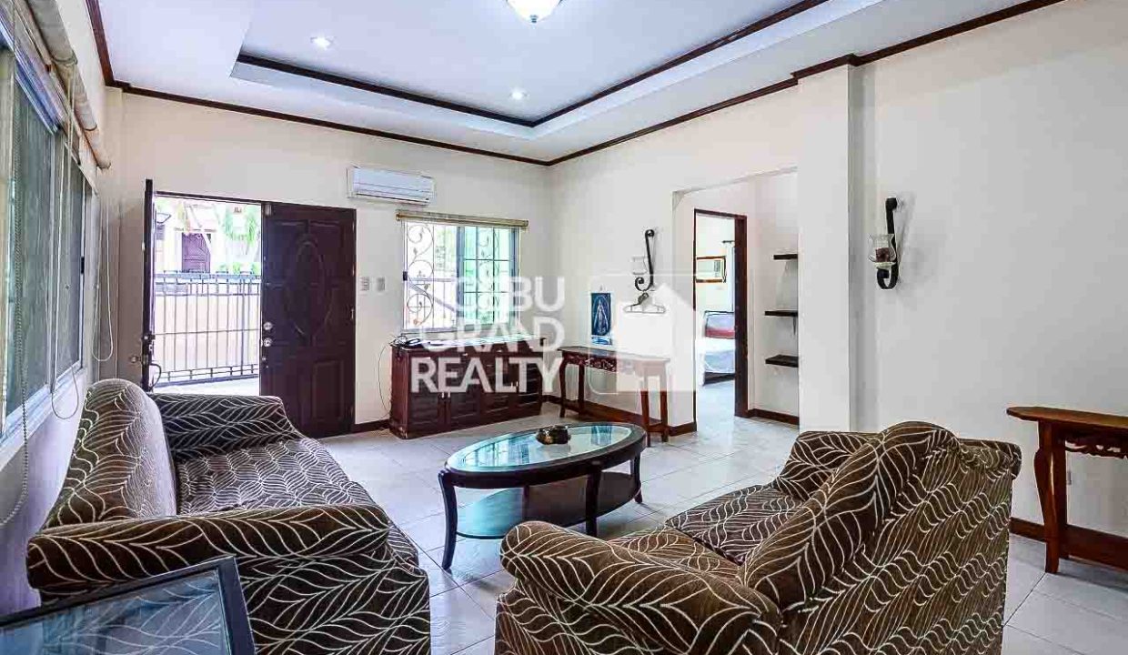 RHSUH6 Elegant Family Home with Ample Outdoor Space in Talamban - Cebu Grand Realty (3)