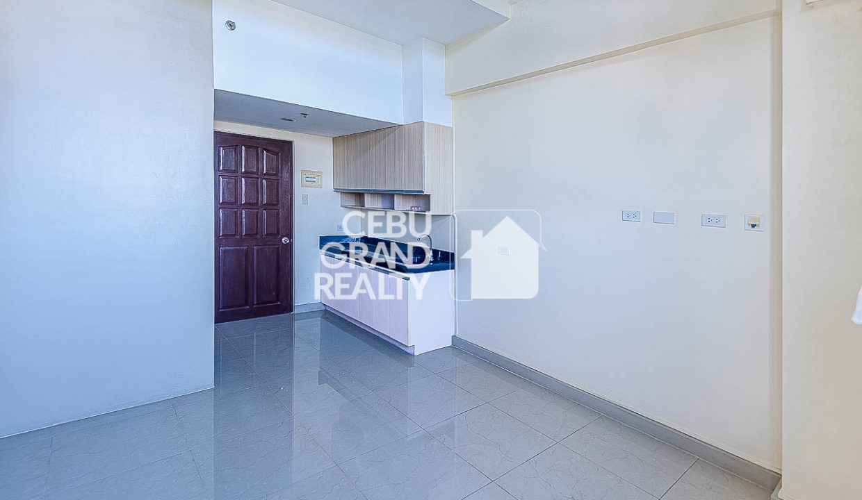 SRBEN3 - Spacious Loft Condo with Stunning City Views in Mandaue - Cebu Grand Realty 3