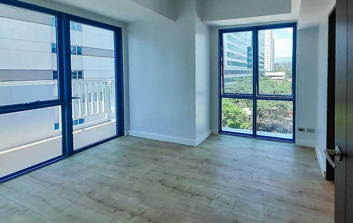 SRBTEP6 Contemporary Condo with Spacious Layout Views in 38 Park Avenue - Cebu Grand Realty (5)