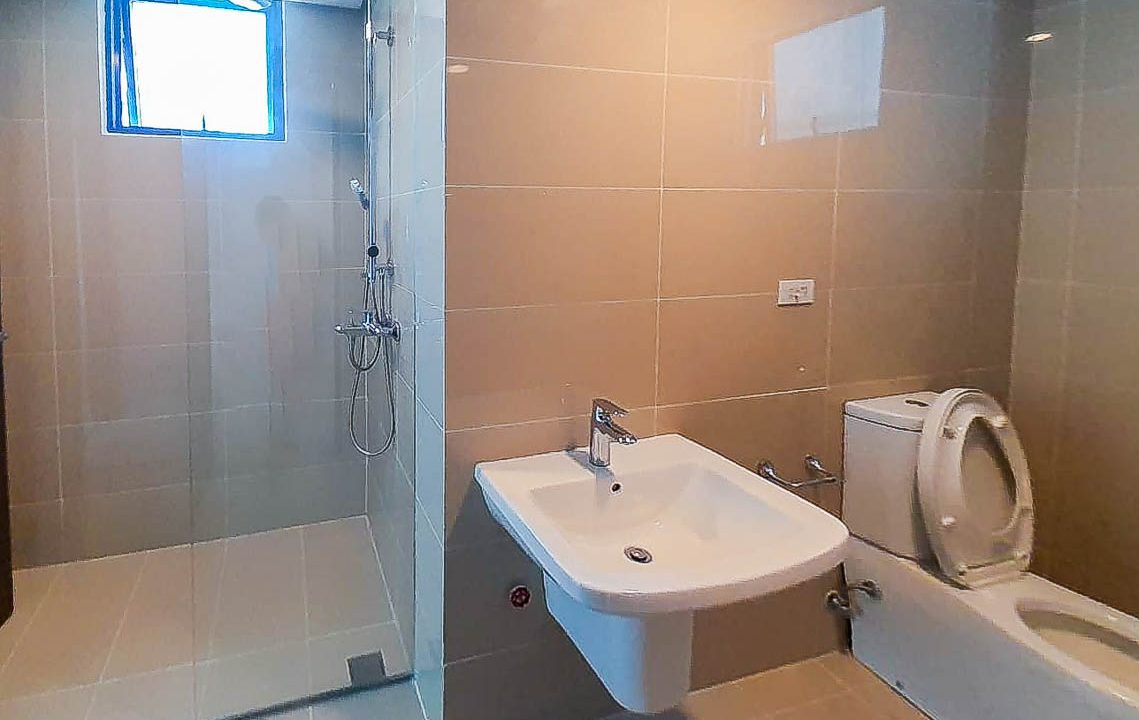 SRBTEP6 Contemporary Condo with Spacious Layout Views in 38 Park Avenue - Cebu Grand Realty (9)