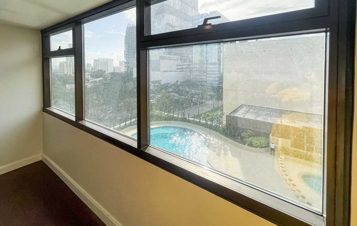 SRDALC2 Sophisticated Condo with Expansive Views in The Alcoves - Cebu Grand Realty (7)