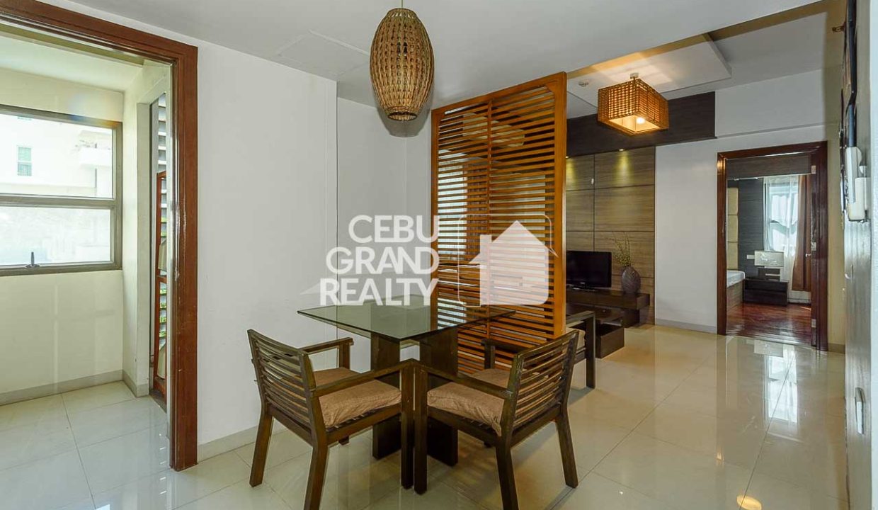 RCAV35 Contemporary Condo with Open Layout in Avalon Condominium - Cebu Grand Realty (1)