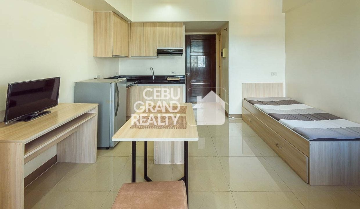 RCMGF7 Affordable Studio for Rent Near IT Park in Mabolo Garden Flats - Cebu Grand Realty 4