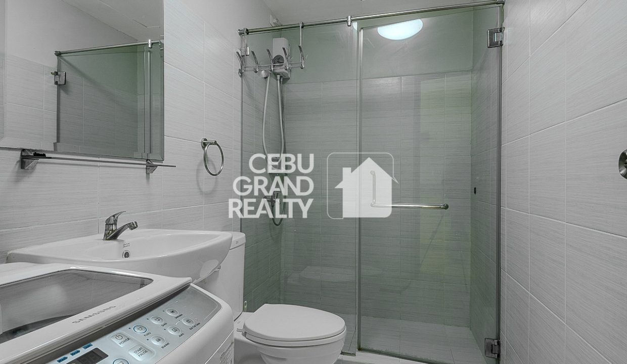 RCMGR9 Cozy 1 Bedroom Condo with Balcony in Mivesa Garden Residences - Cebu Grand Realty 9