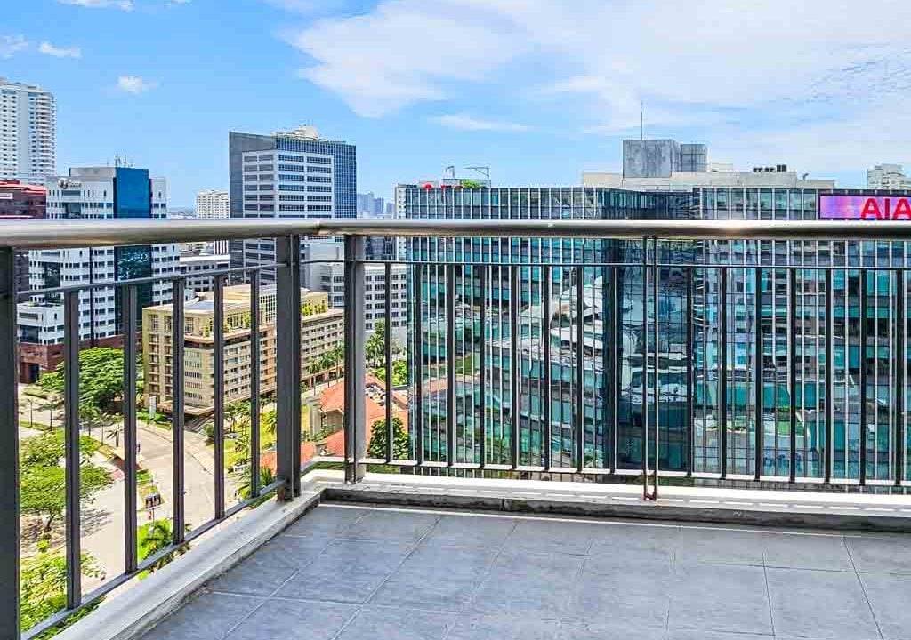 RCPP61 Luxury High-Rise Condo with Panoramic City Views in Park Point Residences - Cebu Grand Realty (17)