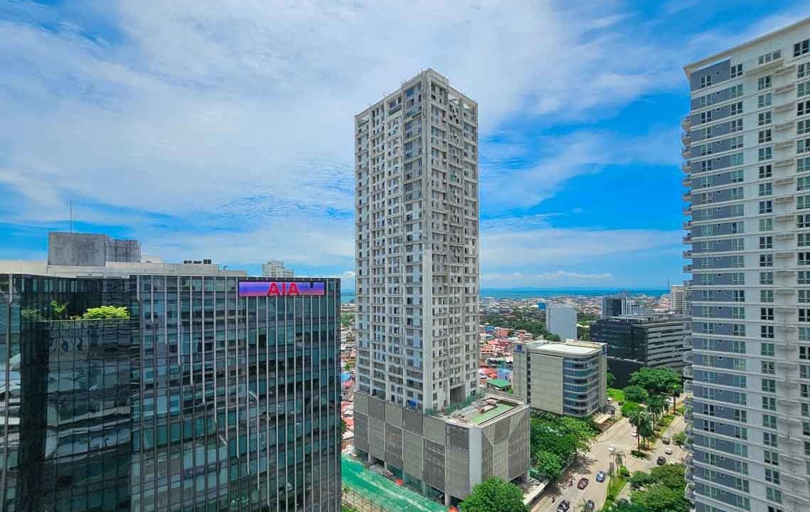 RCPP61 Luxury High-Rise Condo with Panoramic City Views in Park Point Residences - Cebu Grand Realty (23)