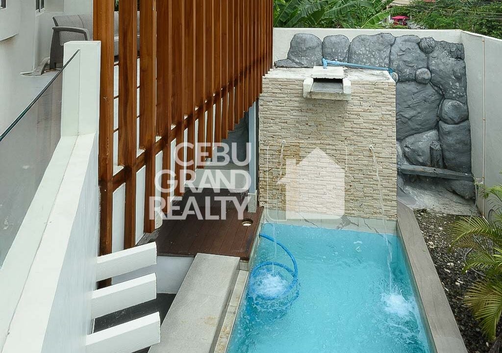 SRBBF1 Luxury House with Swimming Pool for Sale in Brookfield Subdivision - Cebu Grand Realty 13