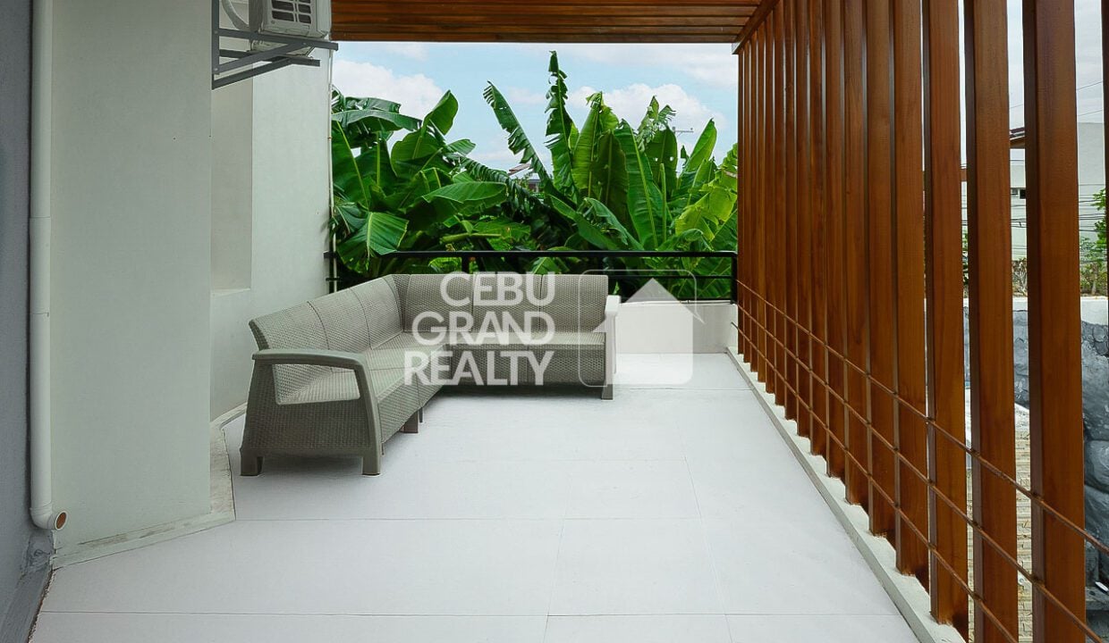 SRBBF1 Luxury House with Swimming Pool for Sale in Brookfield Subdivision - Cebu Grand Realty 14