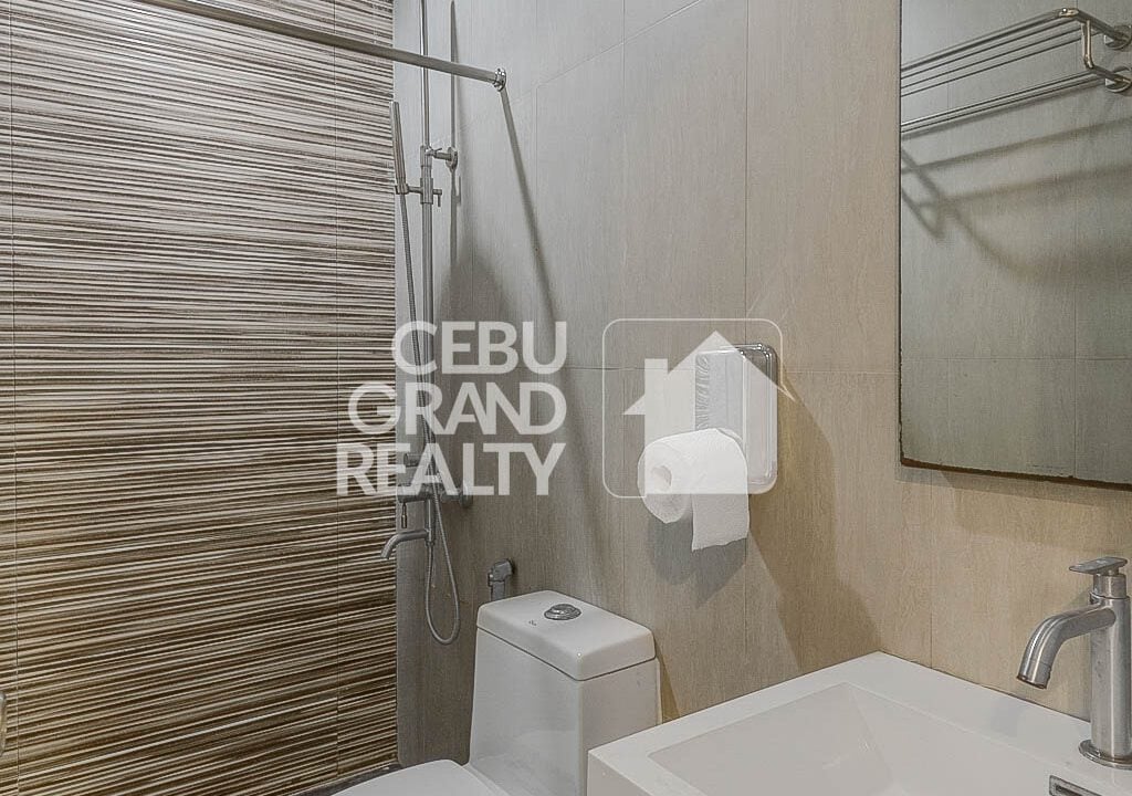 SRBBF1 Luxury House with Swimming Pool for Sale in Brookfield Subdivision - Cebu Grand Realty 23