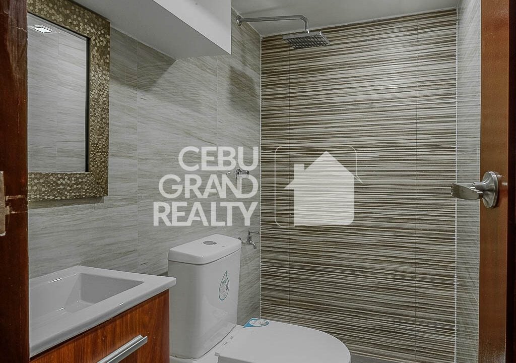 SRBBF1 Luxury House with Swimming Pool for Sale in Brookfield Subdivision - Cebu Grand Realty 24