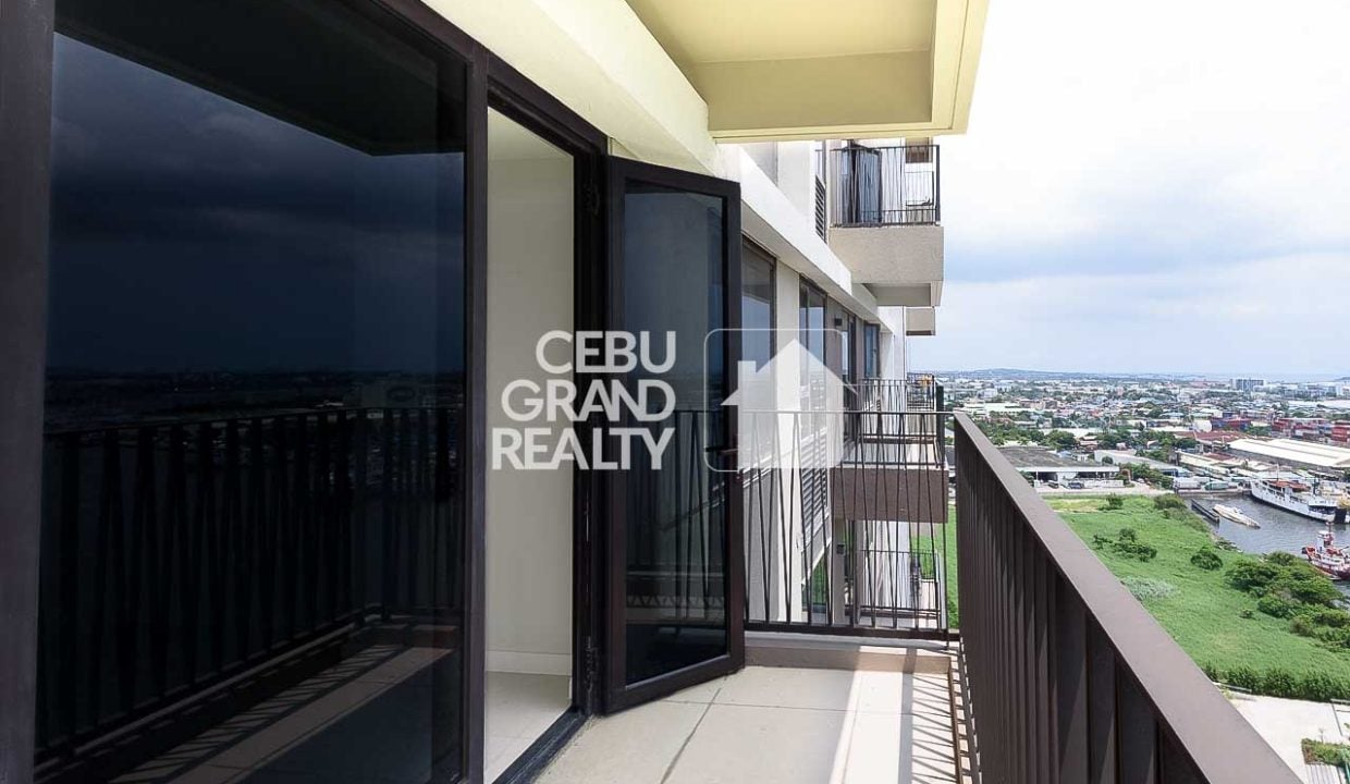 SRBMB4 Modern High-Rise Condo with En-Suite Bathrooms In Mandani Bay- Cebu Grand Realty (15)