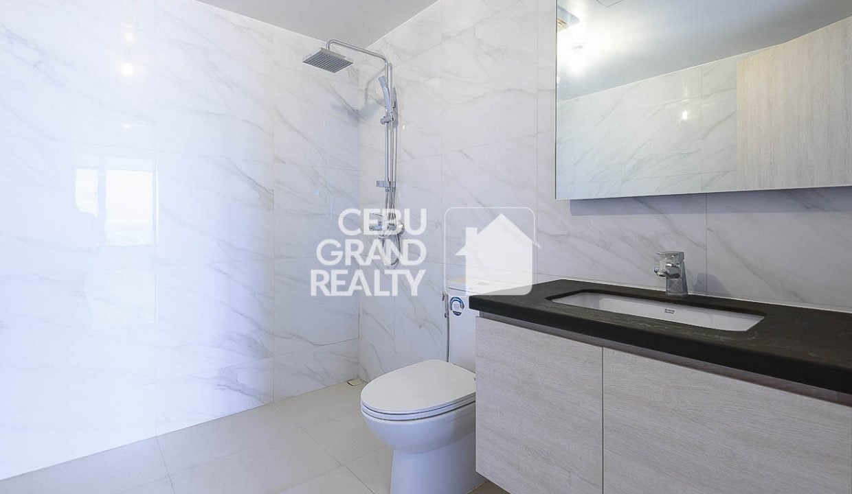 SRBMB4 Modern High-Rise Condo with En-Suite Bathrooms In Mandani Bay- Cebu Grand Realty (19)