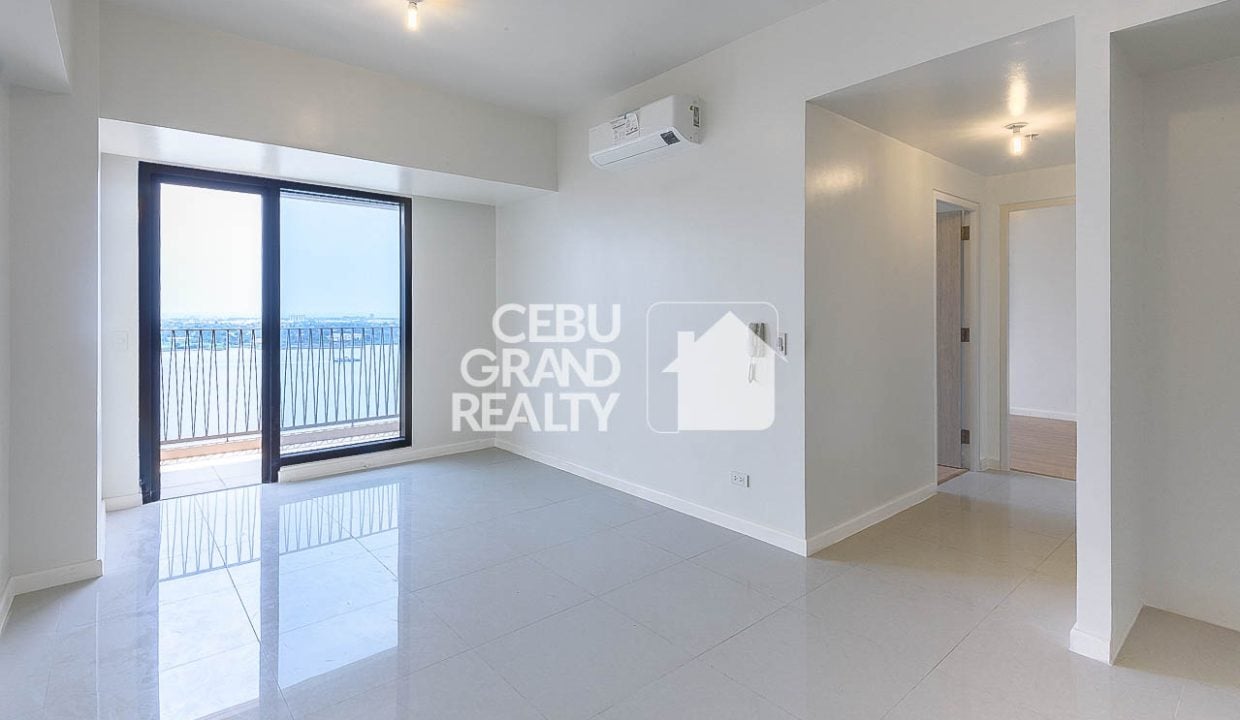 SRBMB4 Modern High-Rise Condo with En-Suite Bathrooms In Mandani Bay- Cebu Grand Realty (3)