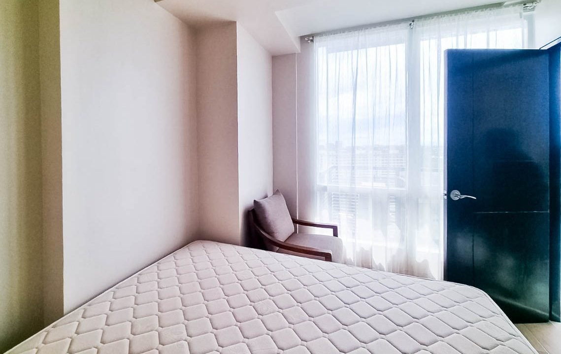 SRBOP1 Bright 1 Bedroom Condo with Scenic Balcony in Mactan Newtown - Cebu Grand Realty 8