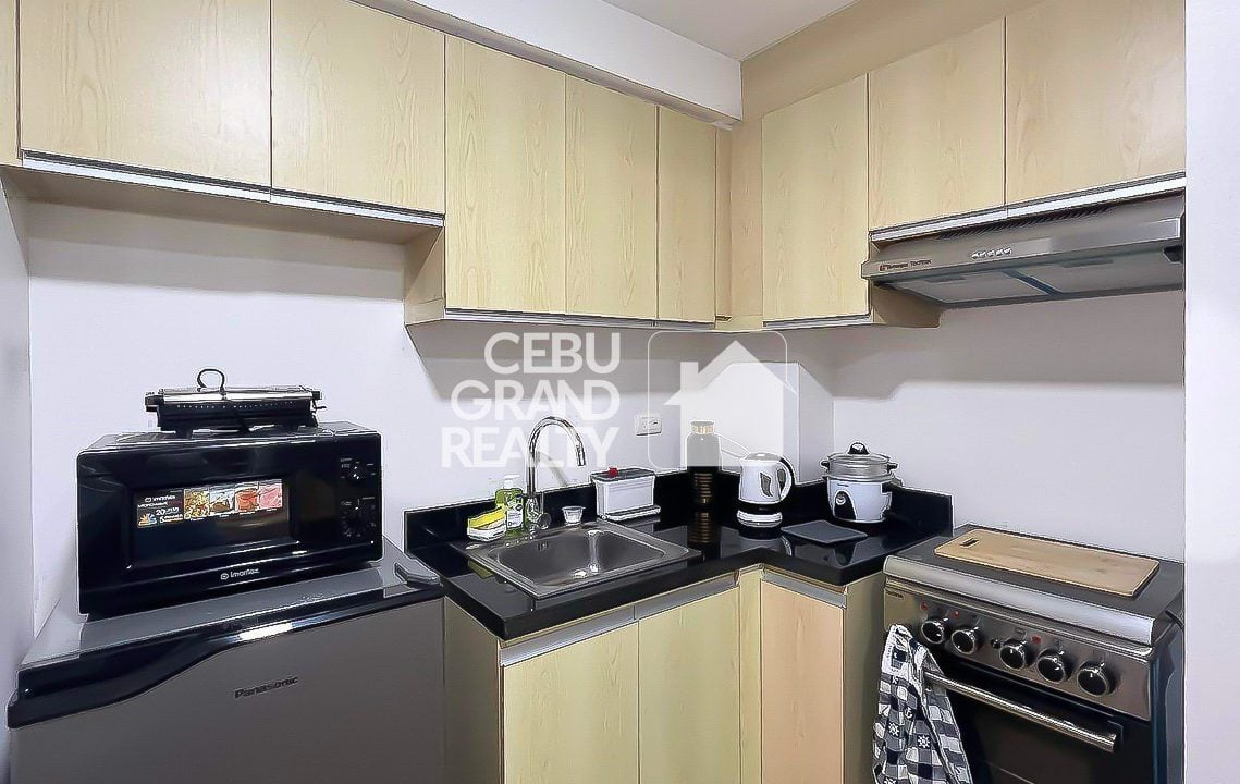 SRBS23 Luxury Condo with City Views in Solinea Cebu Business Park - Cebu Grand Realty 6