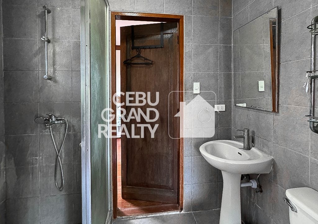 SRBVT1 Corner Duplex with Garden for Sale in Villa Terrace - Cebu Grand Realty 19