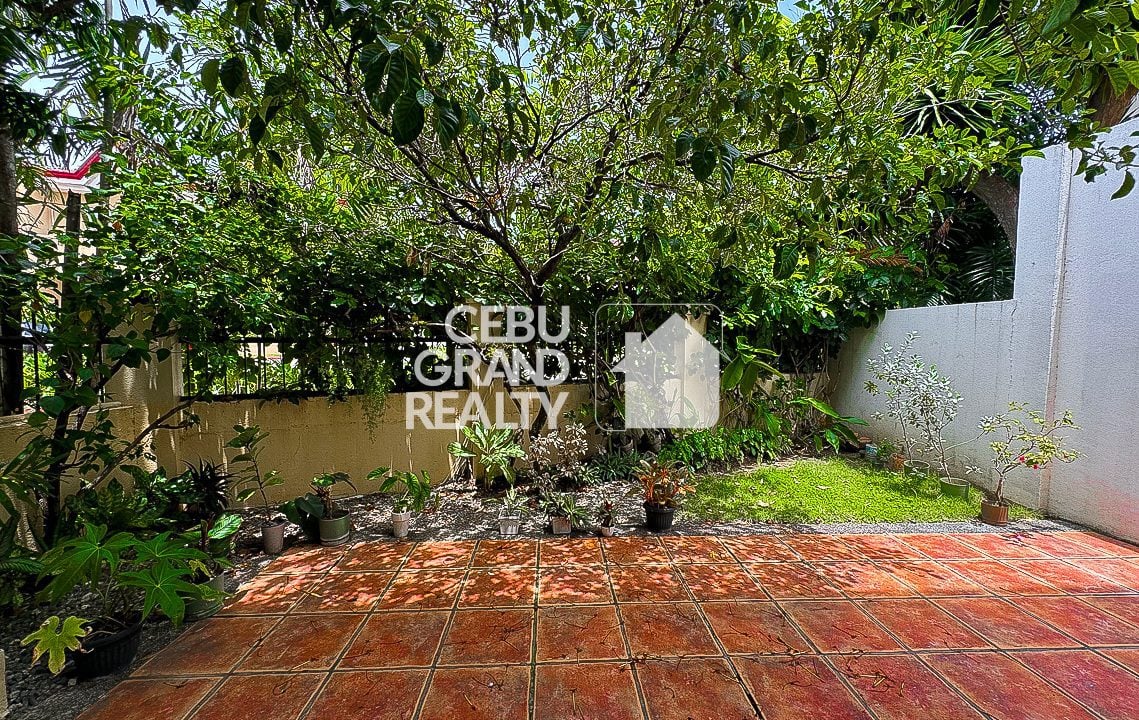 SRBVT1 Corner Duplex with Garden for Sale in Villa Terrace - Cebu Grand Realty 4