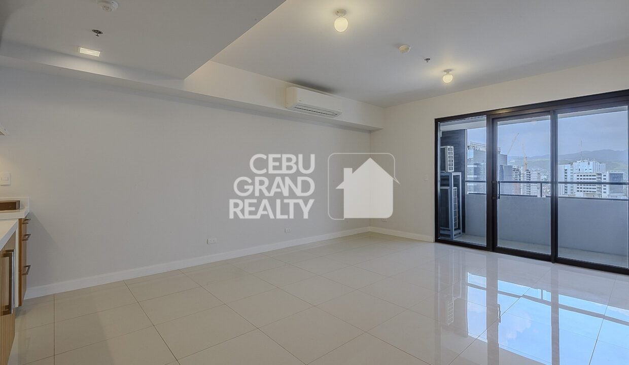 SRBAL20 Upscale Condo in Alcoves with Stunning City Views - Cebu Grand Realty 1