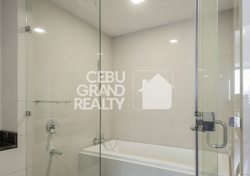 SRBAL20 Upscale Condo in Alcoves with Stunning City Views - Cebu Grand Realty 13