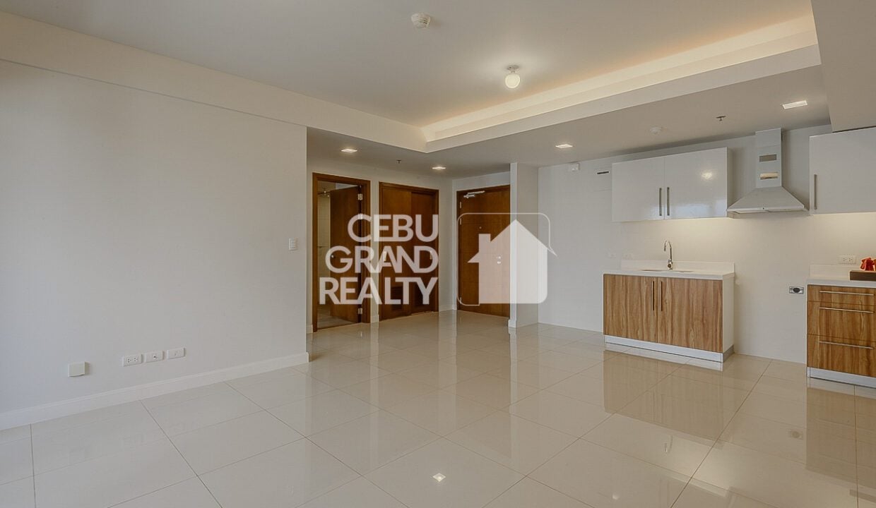 SRBAL20 Upscale Condo in Alcoves with Stunning City Views - Cebu Grand Realty 3