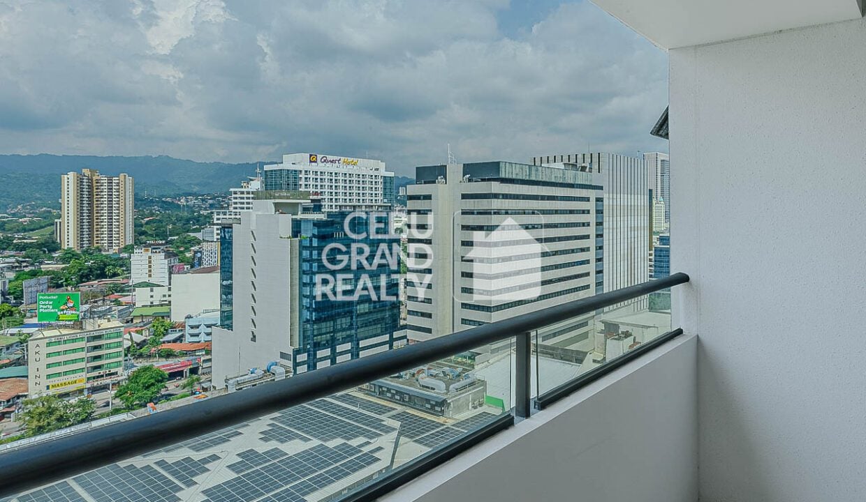 SRBAL20 Upscale Condo in Alcoves with Stunning City Views - Cebu Grand Realty 9