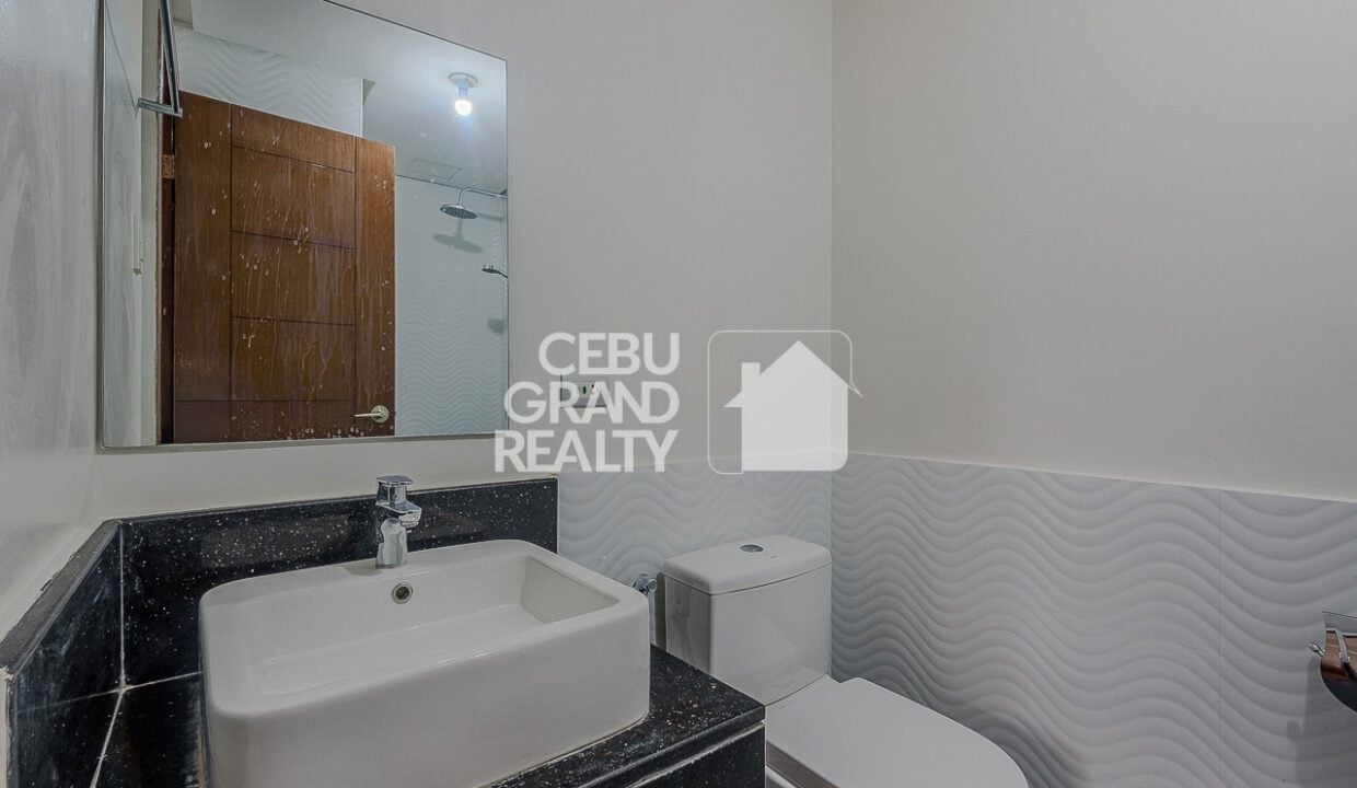 SRBAZ4 Prime 2 Bedroom Condo in Azalea Place Lahug - Cebu Grand Realty 11