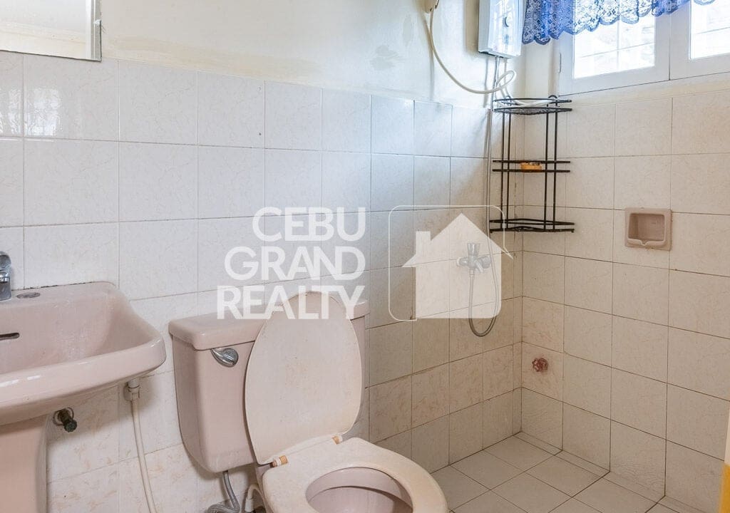 RHSN19 Peaceful and Convenient Family Home in Banilad - Cebu Grand Realty 24