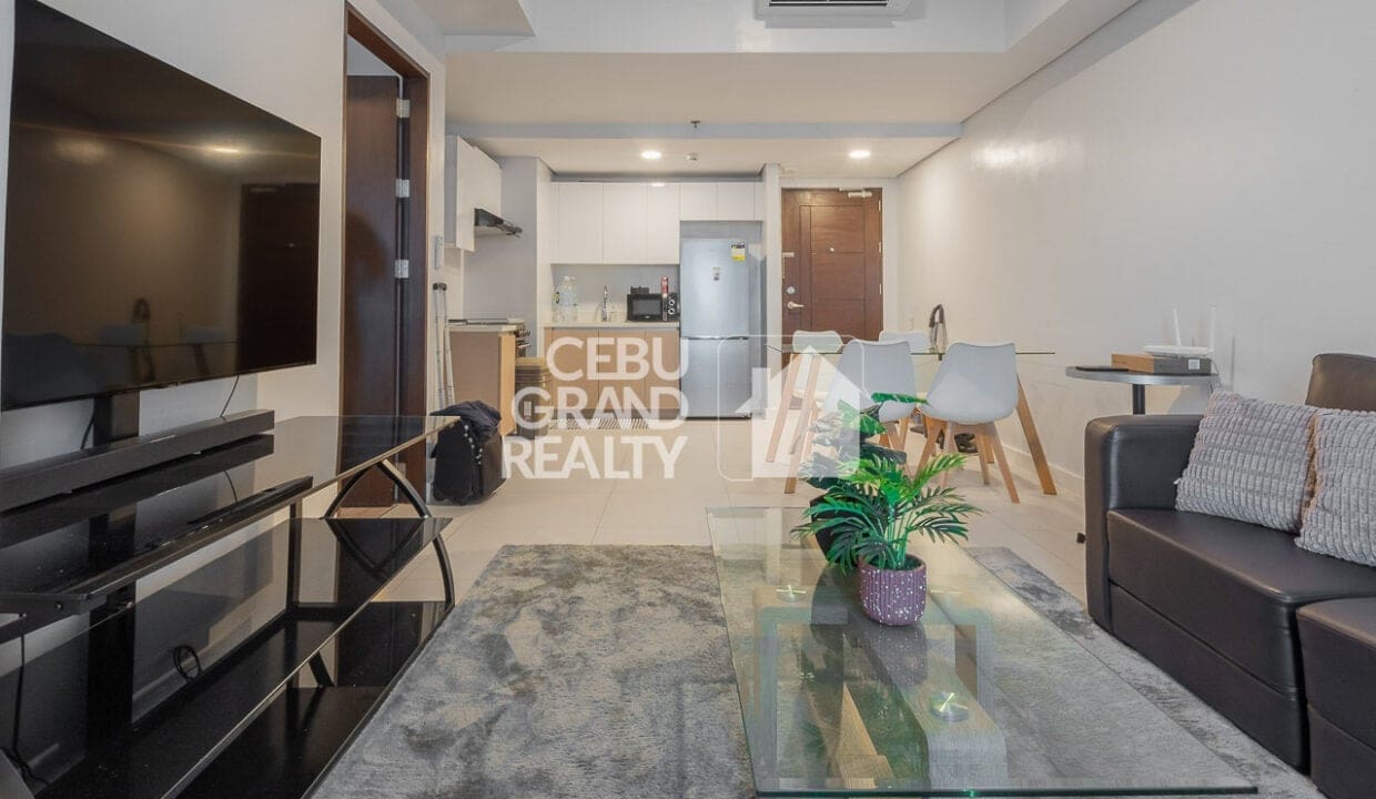SRBTEP7 Prestigious Condo for Sale at 38th Park Avenue - Cebu Grand Realty 3