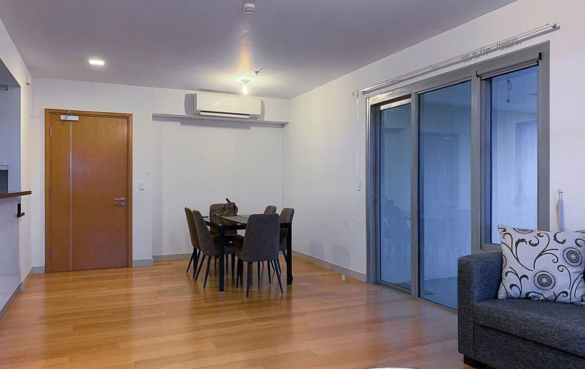 SRBPP32 - Bright and Airy Home for Sale with Balcony and Scenic Views - Cebu Grand Realty (10)