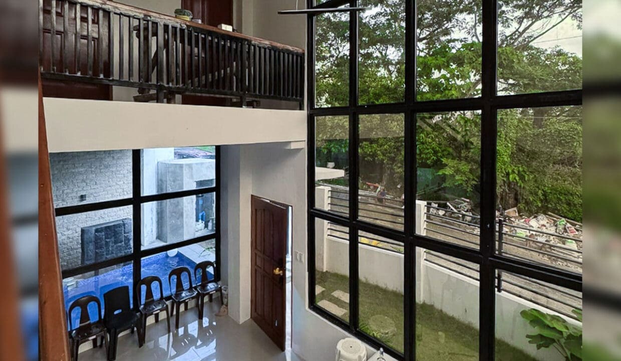 SRDGWE1 - Sophisticated Home with High Ceilings and Natural Light - Cebu Grand Realty (8)