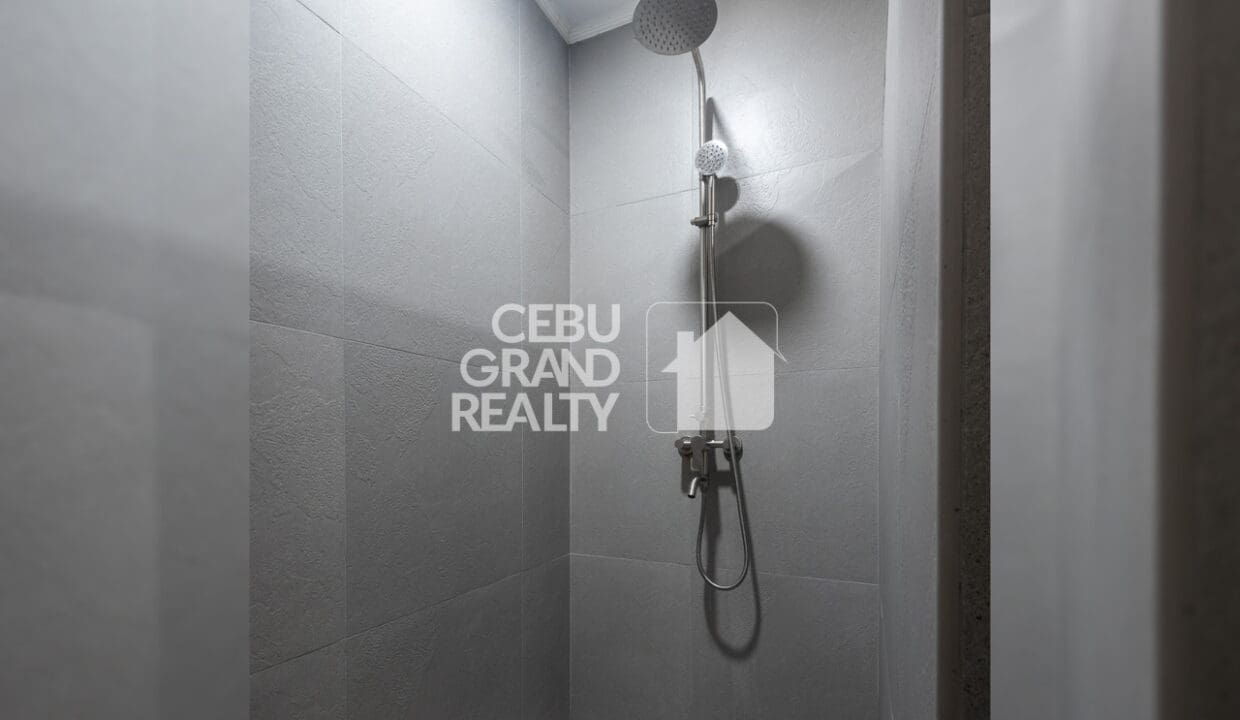 RCREC16 - Comfort Meets Style in This Tastefully Furnished Unit - Cebu Grand Realty (12)