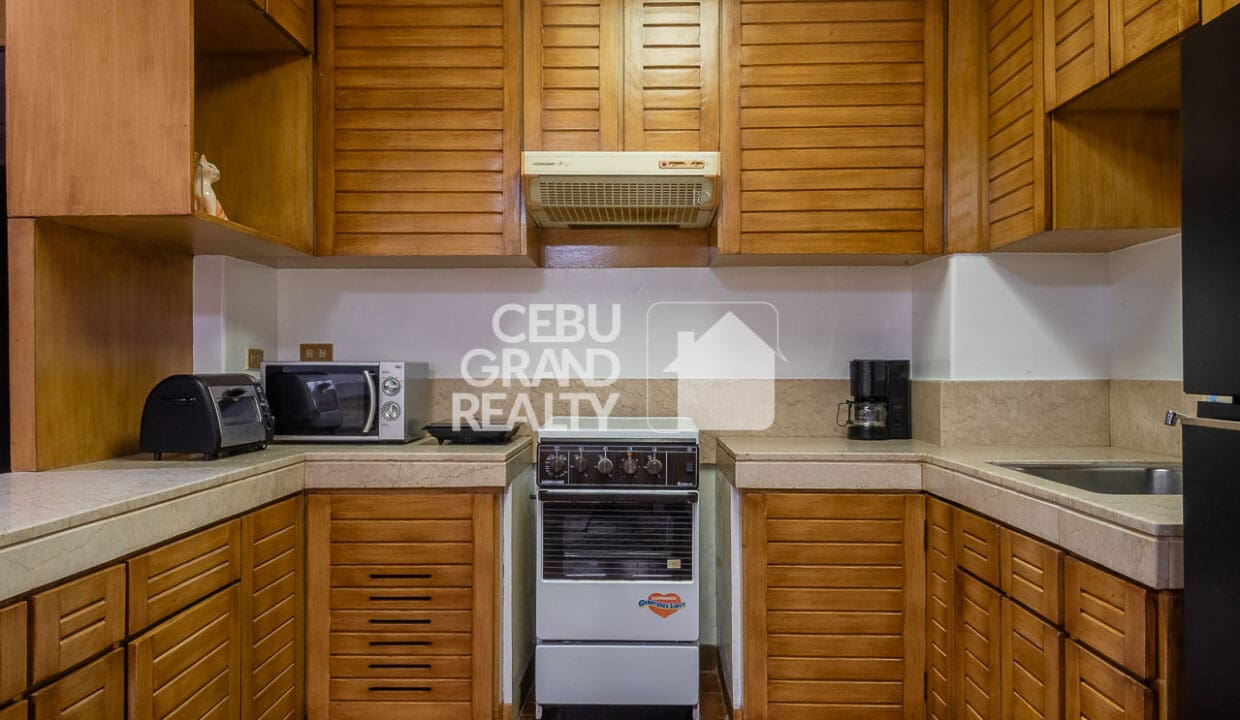 RCREC16 - Comfort Meets Style in This Tastefully Furnished Unit - Cebu Grand Realty (5)