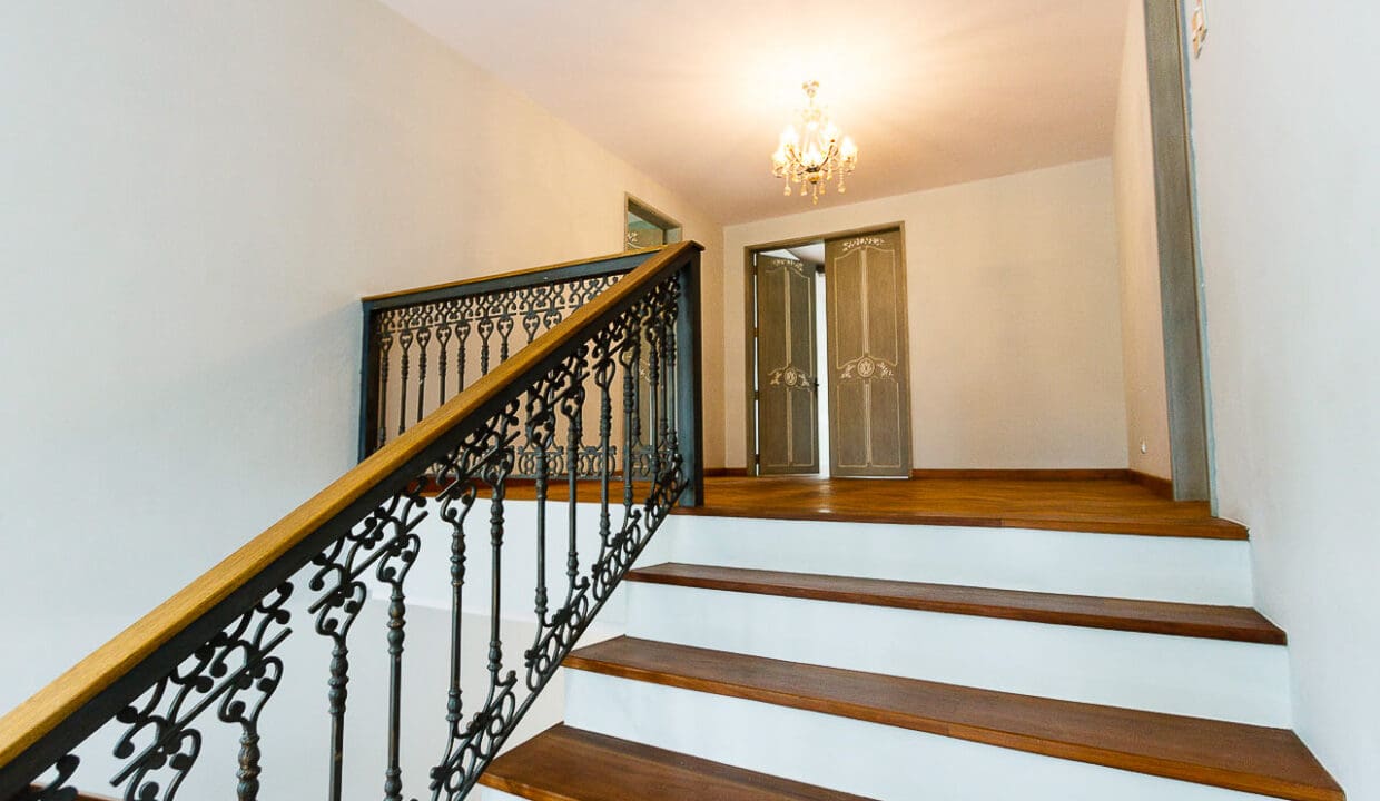 RHML45 Luxury 5 Bedroom House for Rent in Maria Luisa Park Cebu