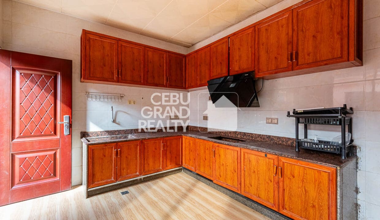SRBSN4 - Bright Bungalow with Seamless Indoor Outdoor Flow - Cebu Grand Realty (18)