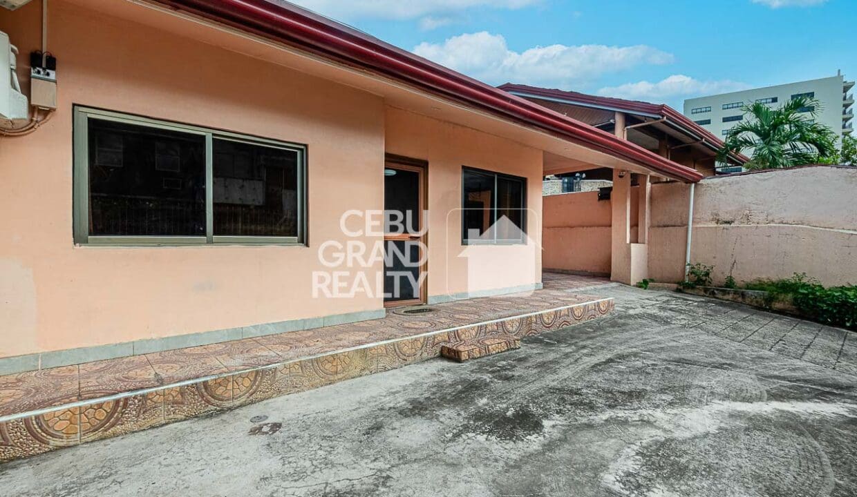 SRBSN4 - Bright Bungalow with Seamless Indoor Outdoor Flow - Cebu Grand Realty (26)