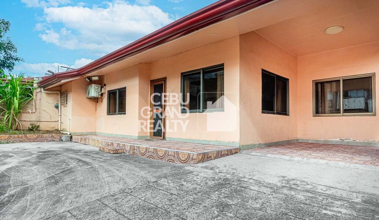 SRBSN4 - Bright Bungalow with Seamless Indoor Outdoor Flow - Cebu Grand Realty (28)