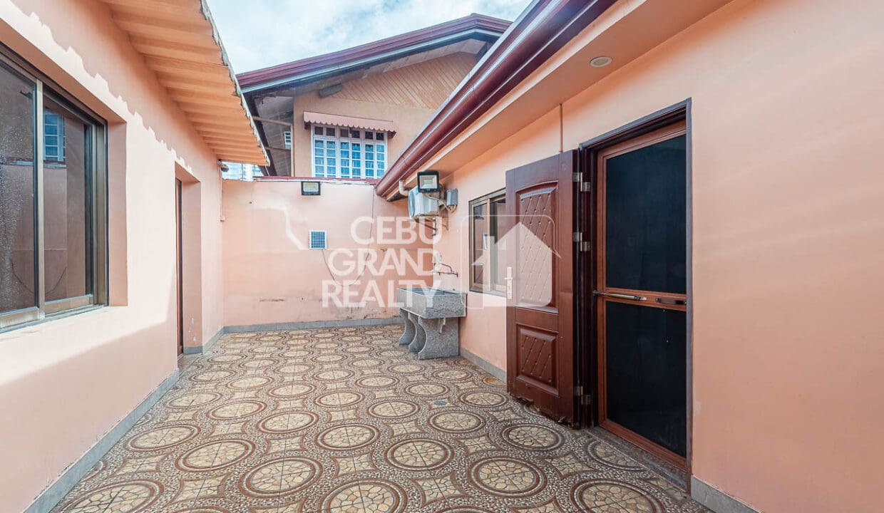 SRBSN4 - Bright Bungalow with Seamless Indoor Outdoor Flow - Cebu Grand Realty (29)