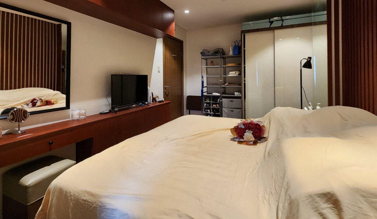 SRBTSS8 - Designer Condo with Balcony Overlooking Nature & Sea in Cebu - Cebu Grand Realty (5)