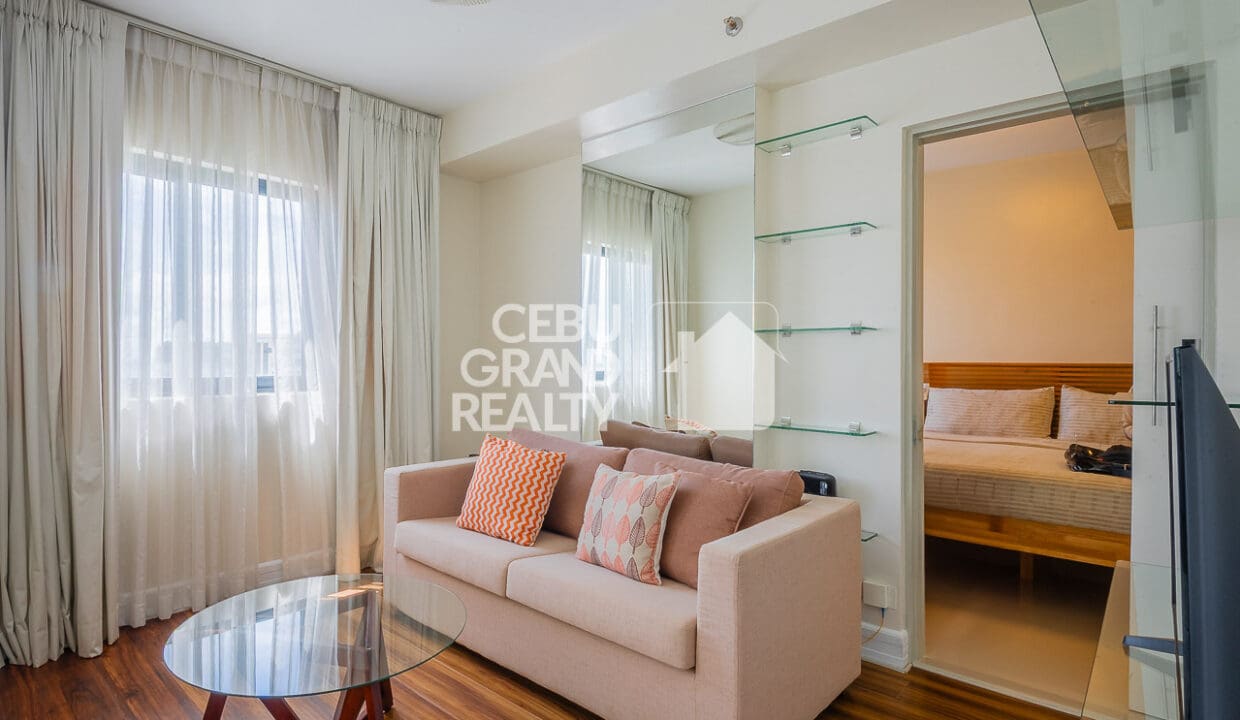 RCGR6 - Cozy Chic Sanctuary with Sleek Comforts - Cebu Grand Realty (1)