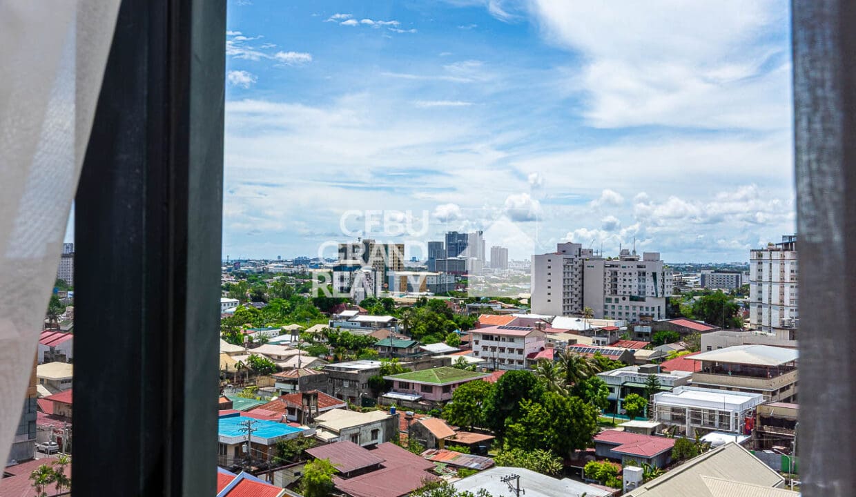 RCGR6 - Cozy Chic Sanctuary with Sleek Comforts - Cebu Grand Realty (12)