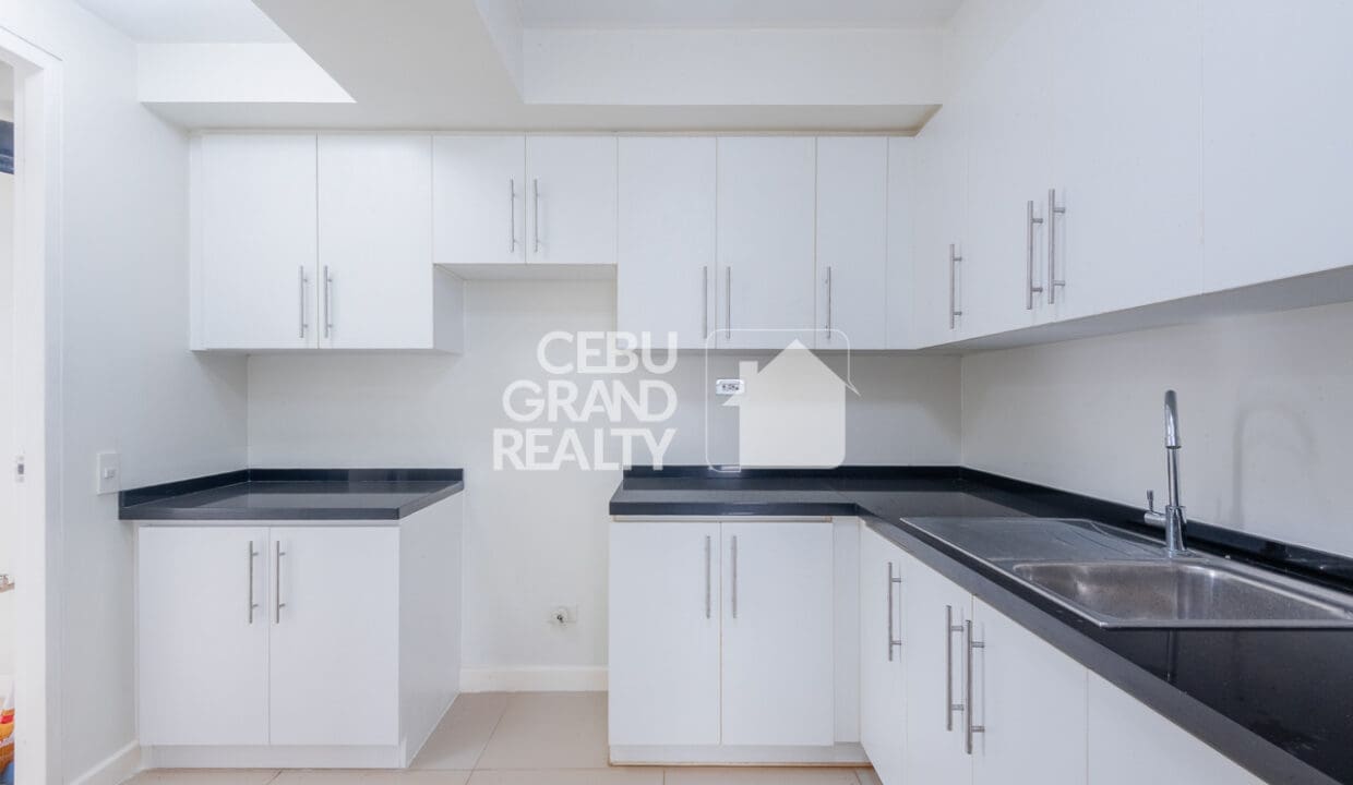 RCSP9 - Panoramic Cityscapes Condo with Spacious Interiors in Cebu - Cebu Grand Realty (5)