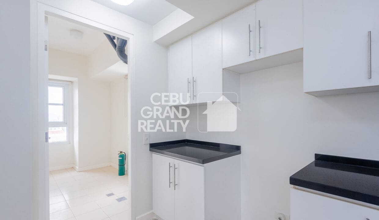 RCSP9 - Panoramic Cityscapes Condo with Spacious Interiors in Cebu - Cebu Grand Realty (5A)