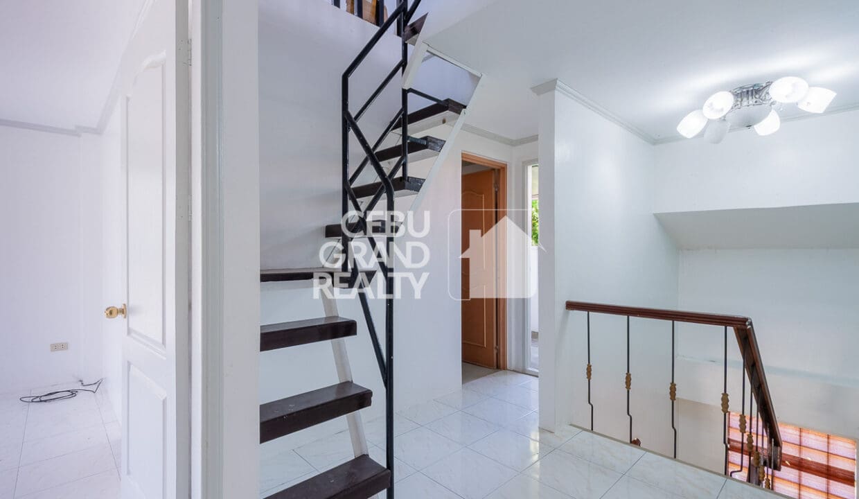 RHPGV1 - Cozy Elegance in a Peaceful Corner - Cebu Grand Realty (14A)